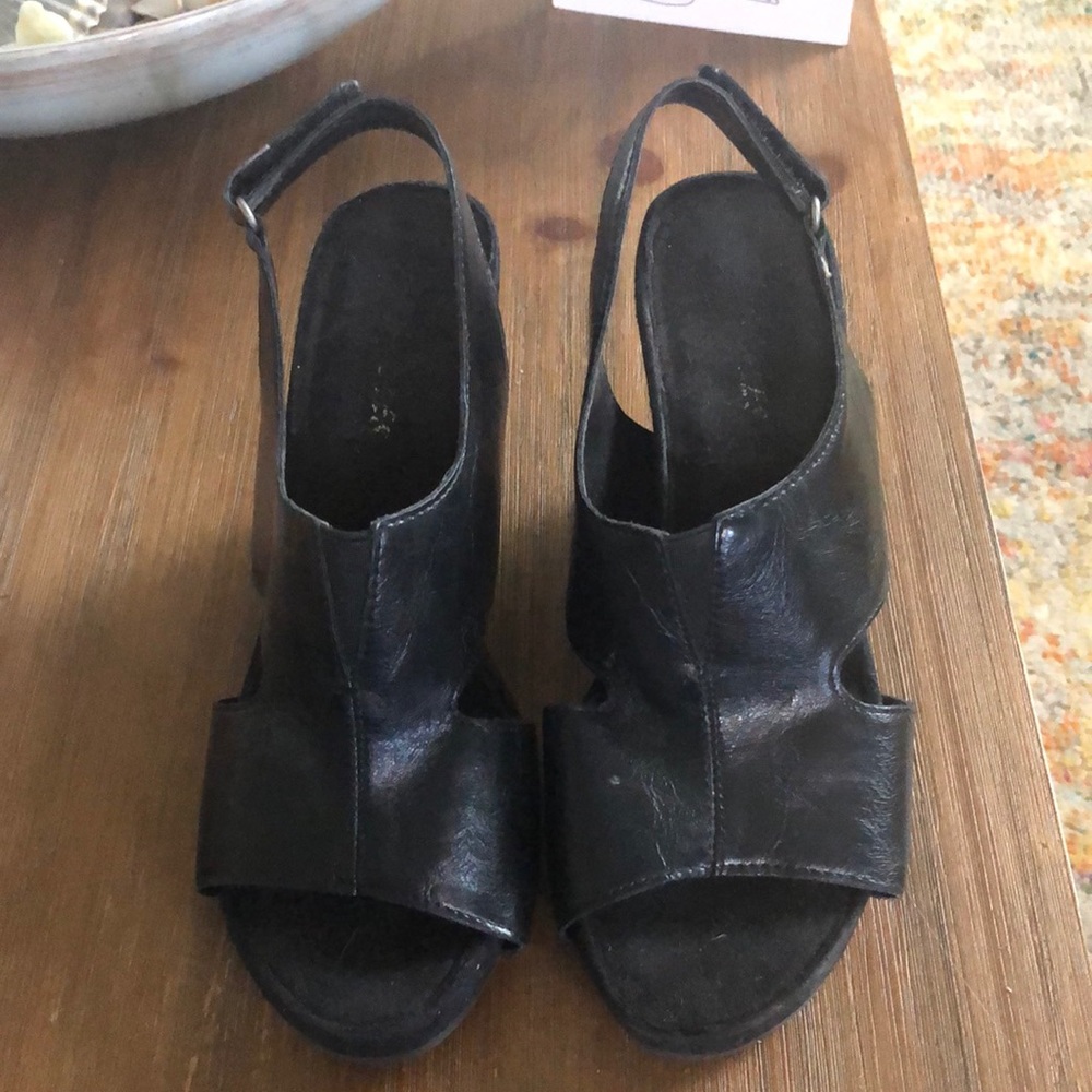 Wedge sandals